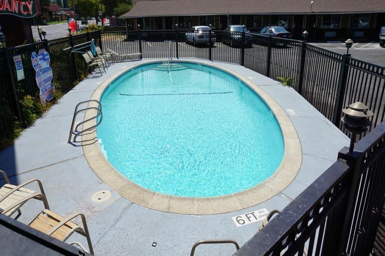מרטינז Muir Lodge Motel מראה חיצוני תמונה