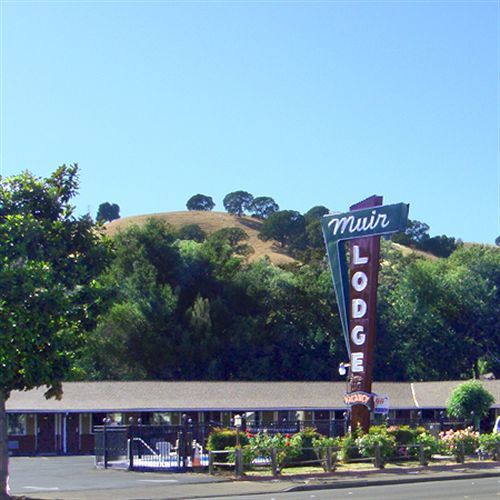 מרטינז Muir Lodge Motel מראה חיצוני תמונה