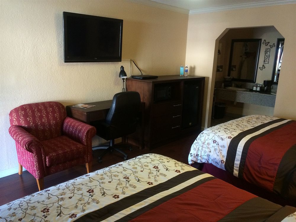 מרטינז Muir Lodge Motel מראה חיצוני תמונה
