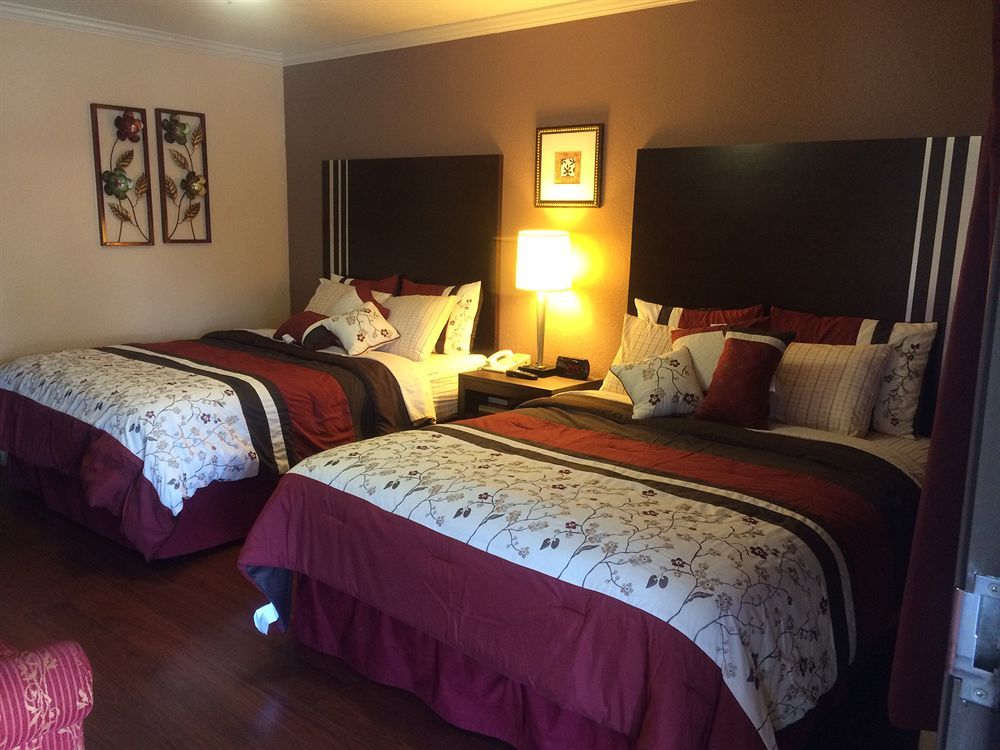 מרטינז Muir Lodge Motel מראה חיצוני תמונה